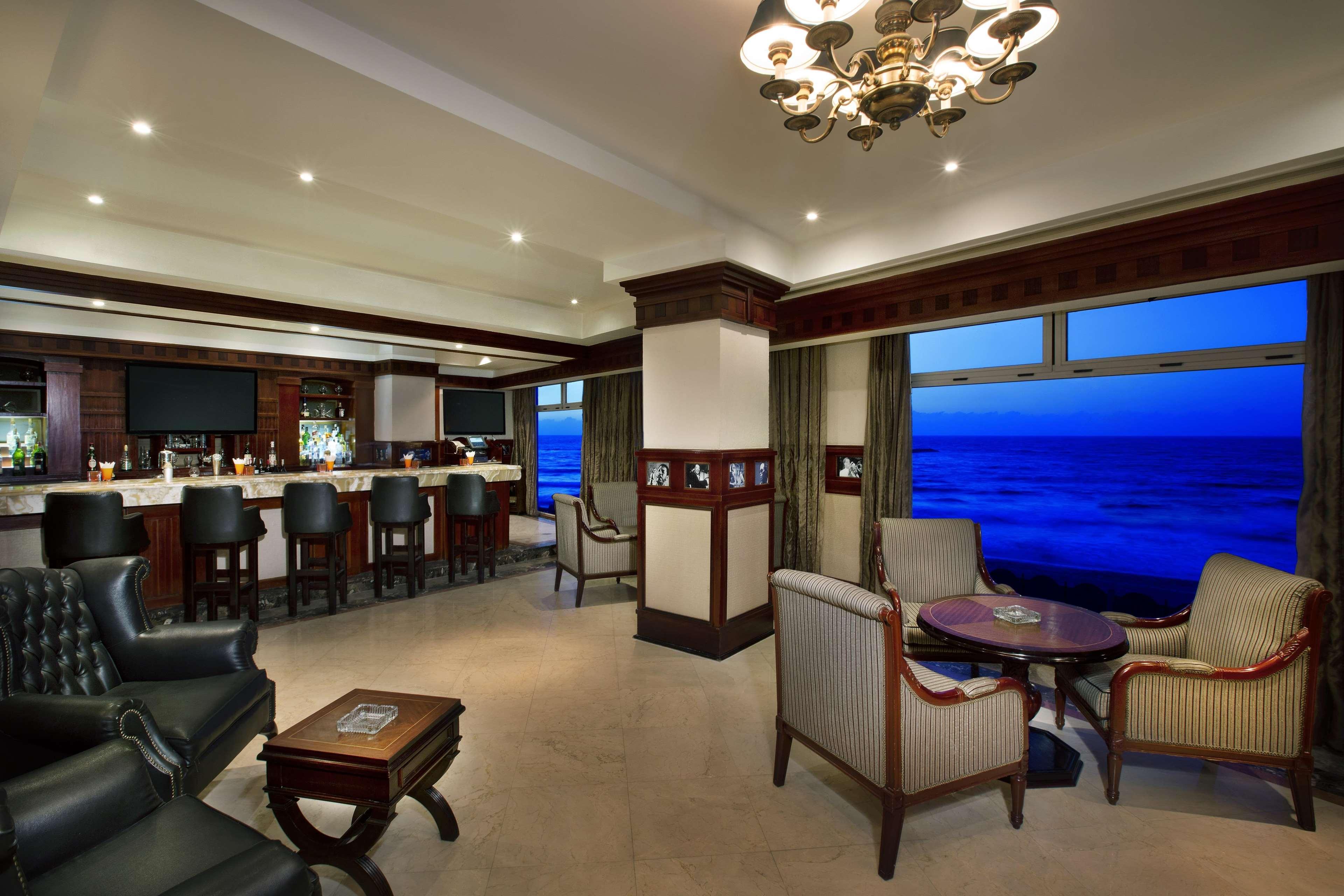 Hotel Hilton Corniche 5*
