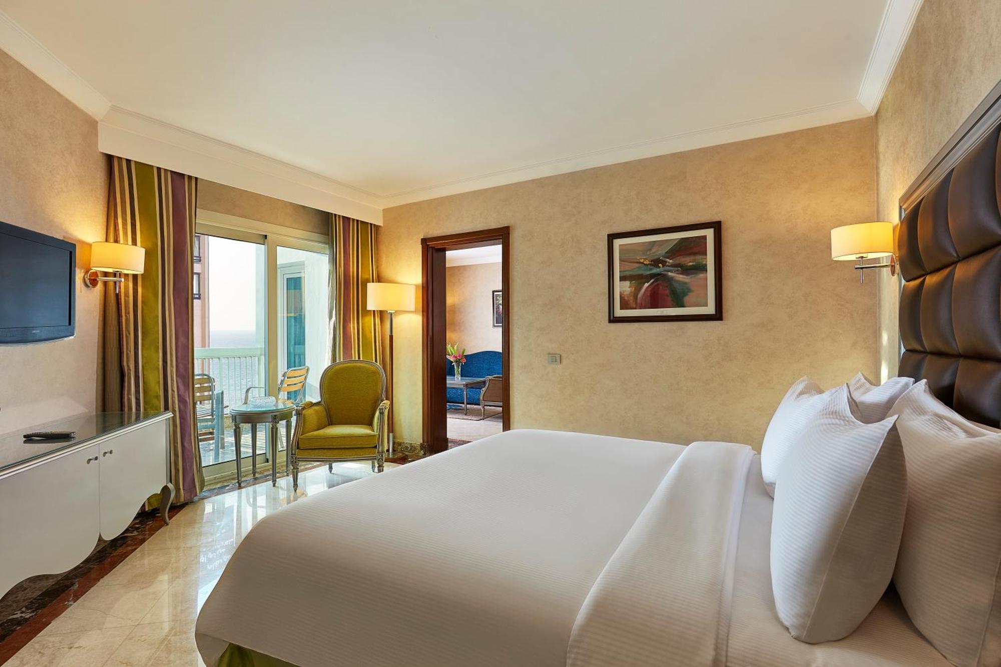 Hilton Corniche